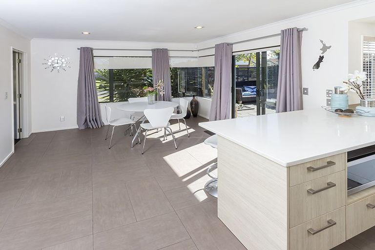 Photo of property in 22 Emyvalie Place, Dannemora, Auckland, 2016