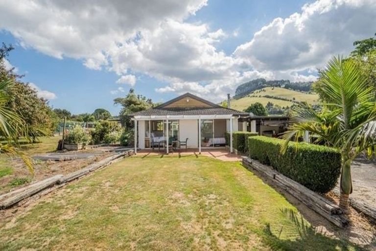 Photo of property in 11 O'leary Road, Pokeno, 2471