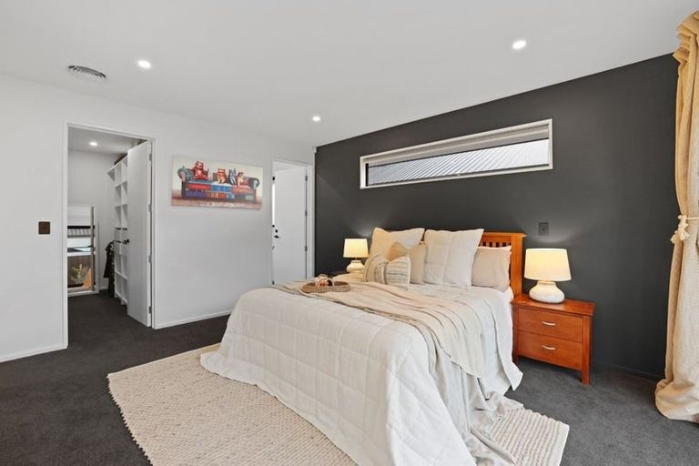 Photo of property in 24 Irvines Track, Halswell, Christchurch, 8025