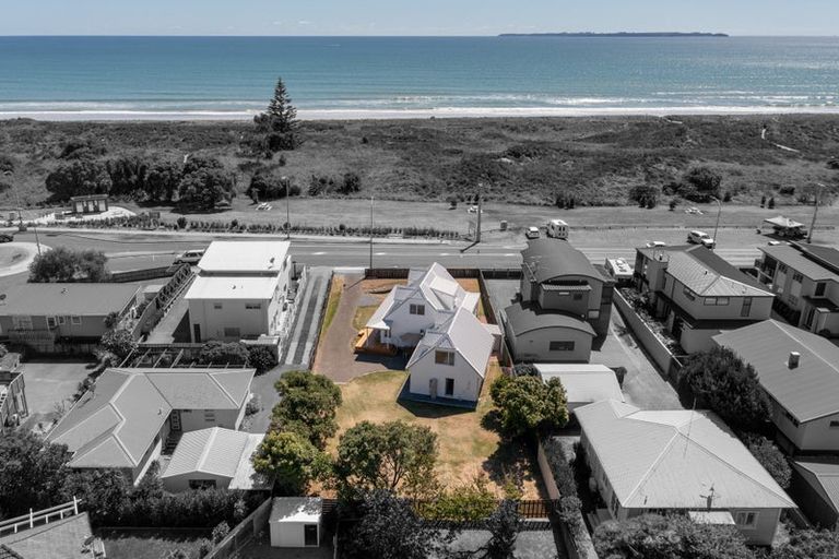 Photo of property in 906 Papamoa Beach Road, Papamoa Beach, Papamoa, 3118