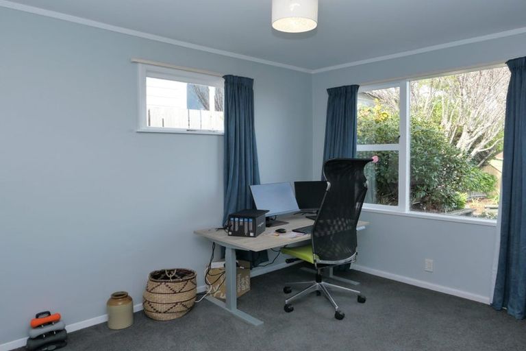 Photo of property in 50 Raumati Road, Raumati Beach, Paraparaumu, 5032