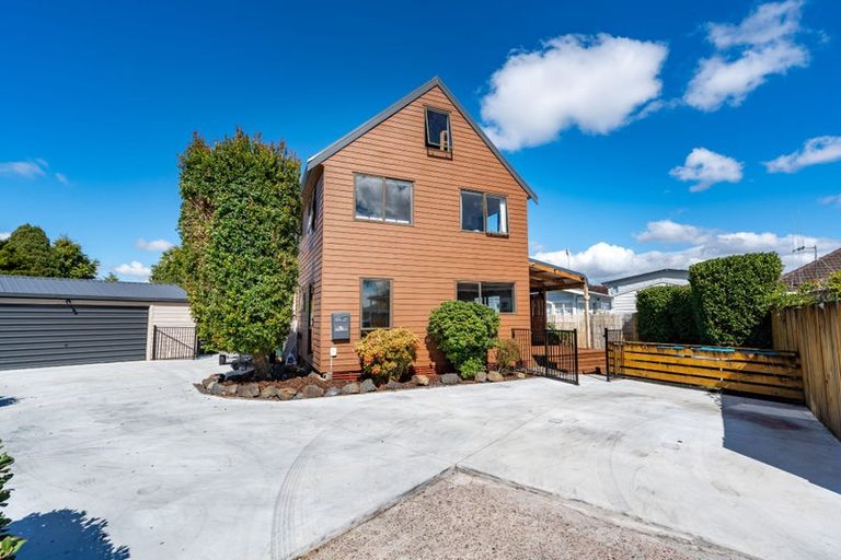 Photo of property in 10 Tranmere Road, Fairfield, Hamilton, 3214