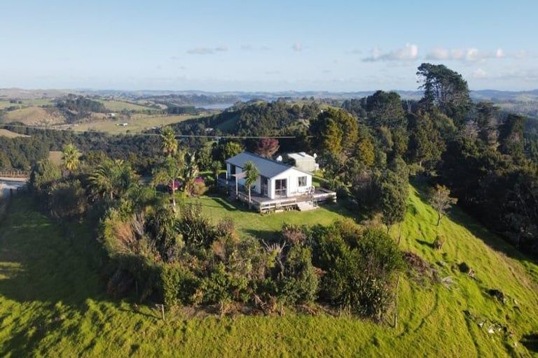 Photo of property in 133 Wearmouth Road, Paparoa, 0571