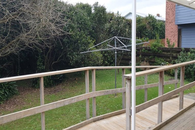 Photo of property in 5 Zita Maria Drive, Massey, Auckland, 0614
