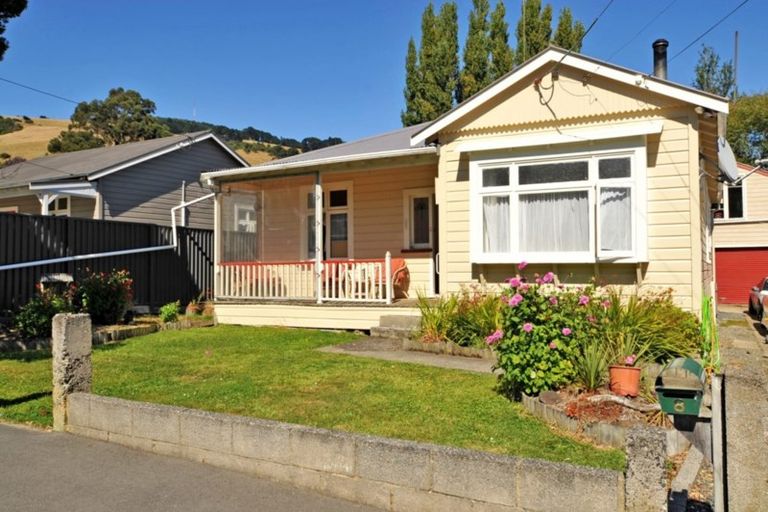 Photo of property in 8 Greenacres Street, Macandrew Bay, Dunedin, 9014