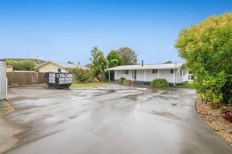 Photo of property in 50 Awaroa Road, Helensville, 0800