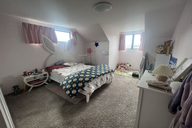 Photo of property in 2/7 Rhyl Place, Bryndwr, Christchurch, 8053