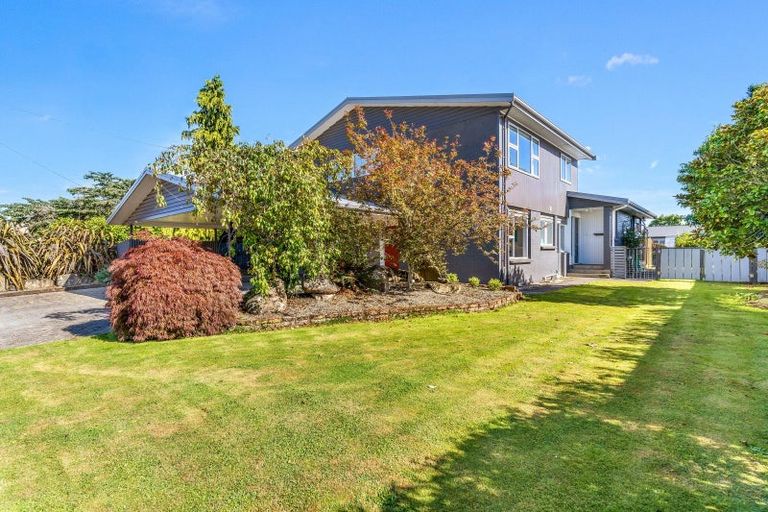 Photo of property in 8 Home Street, Winton, 9720