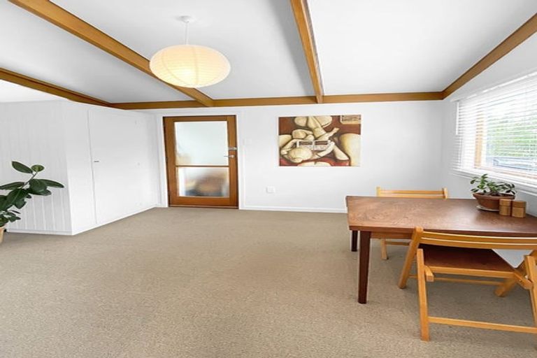 Photo of property in 92 Tollemache Road East, Longlands, Hastings, 4122