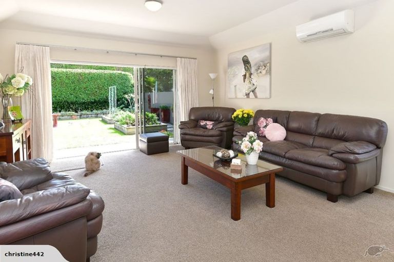Photo of property in 34 Chesterfield Way, Orewa, 0931