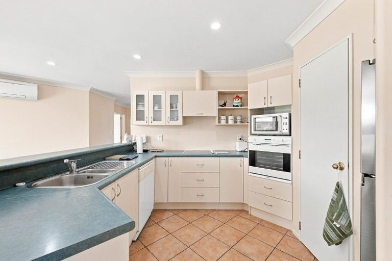 Photo of property in 9 Clifford Place, Amberley, 7410