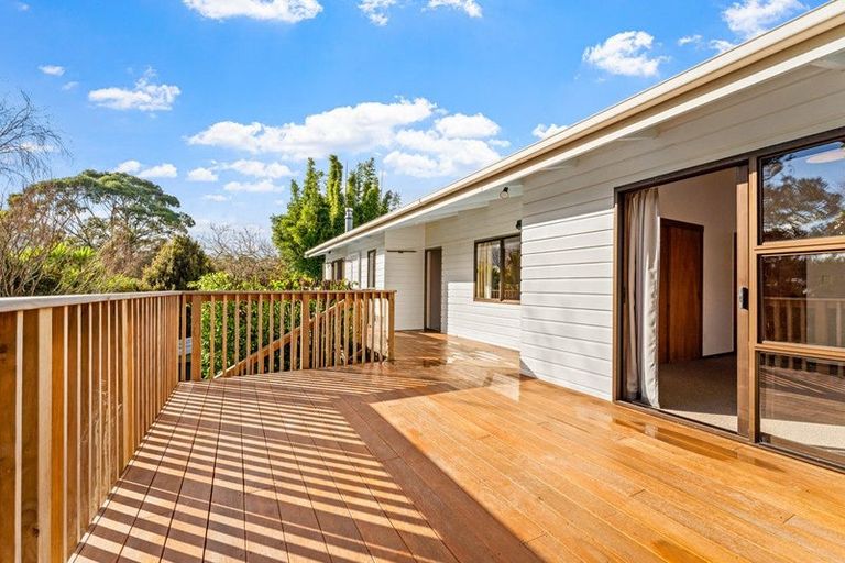 Photo of property in 16 Dobell Road, Stanmore Bay, Whangaparaoa, 0932