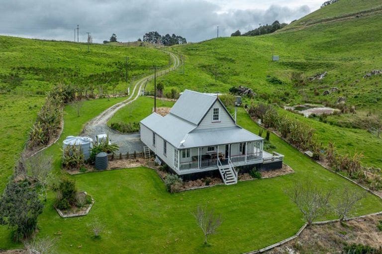 Photo of property in 354 Linton Road, Maungaturoto, 0583