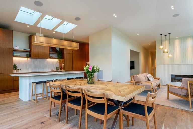 Photo of property in 5 Seaton Road, Murrays Bay, Auckland, 0630