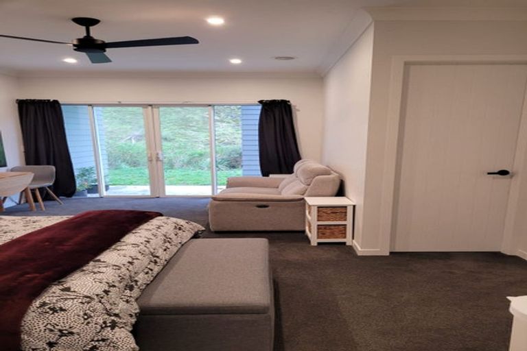 Photo of property in 120 Silverstream Road, Crofton Downs, Wellington, 6035