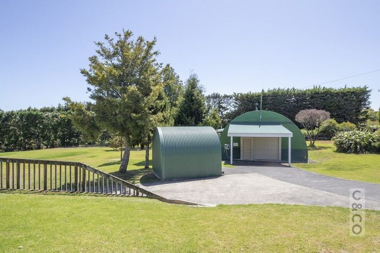 Photo of property in 144 Taupaki Road, Taupaki, Henderson, 0782