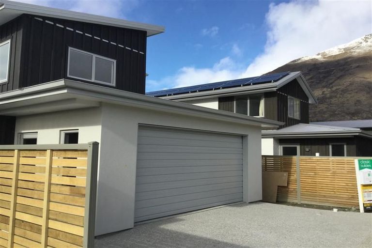 Photo of property in 4 Weldon Lane, Lower Shotover, Queenstown, 9304