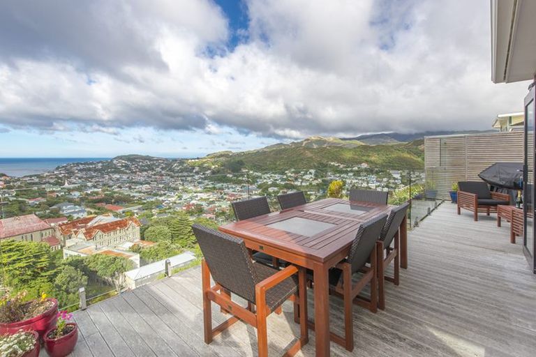 Photo of property in 7 Bay Lair Grove, Island Bay, Wellington, 6023