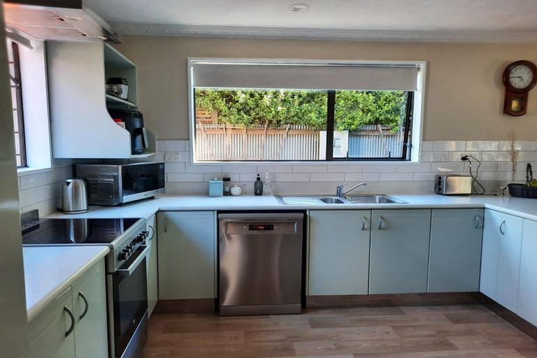 Photo of property in 24 Townshend Crescent, Halswell, Christchurch, 8025