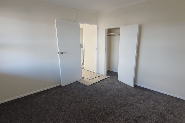 Photo of property in 2/7 Arawa Street, New Lynn, Auckland, 0600