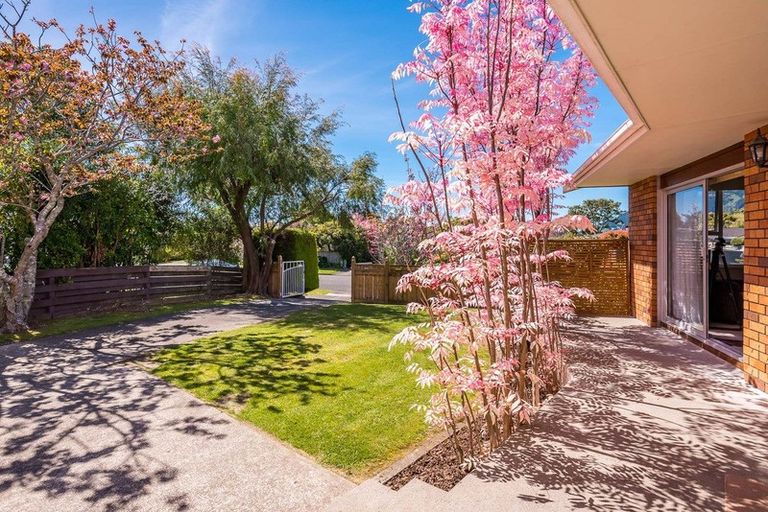 Photo of property in 50 Sylvan Avenue, Waikanae, 5036