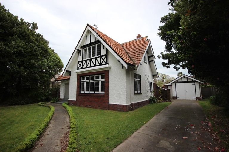 Photo of property in 361 College Street, West End, Palmerston North, 4410