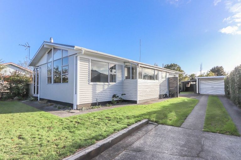 Photo of property in 4 Karaka Street, Inglewood, 4330