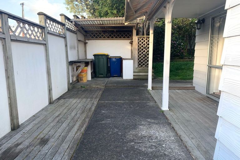 Photo of property in 1024 East Coast Road, Fairview Heights, Auckland, 0630