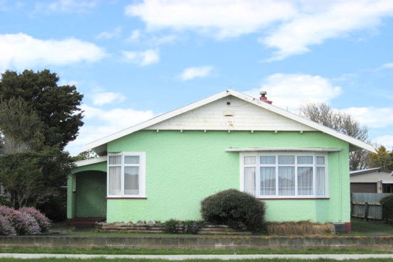 Photo of property in 11 Central Avenue, Gonville, Whanganui, 4501