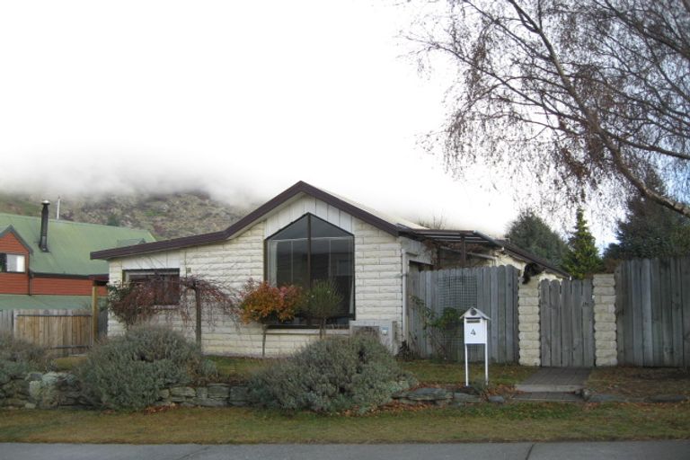 Photo of property in 4 Remarkables Crescent, Frankton, Queenstown, 9300