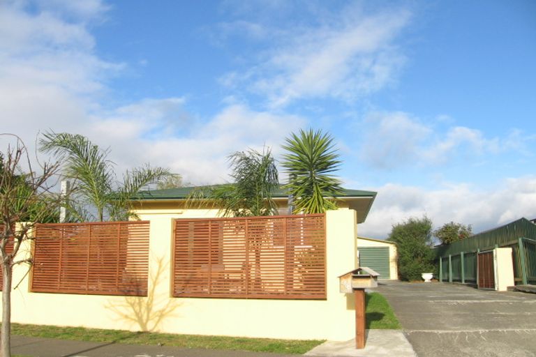 Photo of property in 48 Anderson Road, Taradale, Napier, 4112