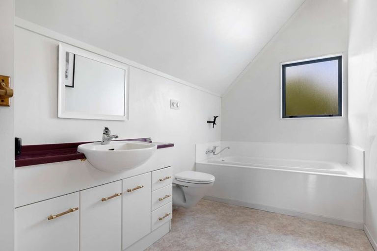 Photo of property in 63a Robinson Avenue, Holdens Bay, Rotorua, 3010