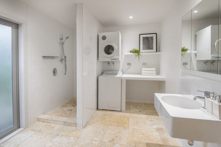 Photo of property in 7 Maleme Avenue, Belmont, Auckland, 0622