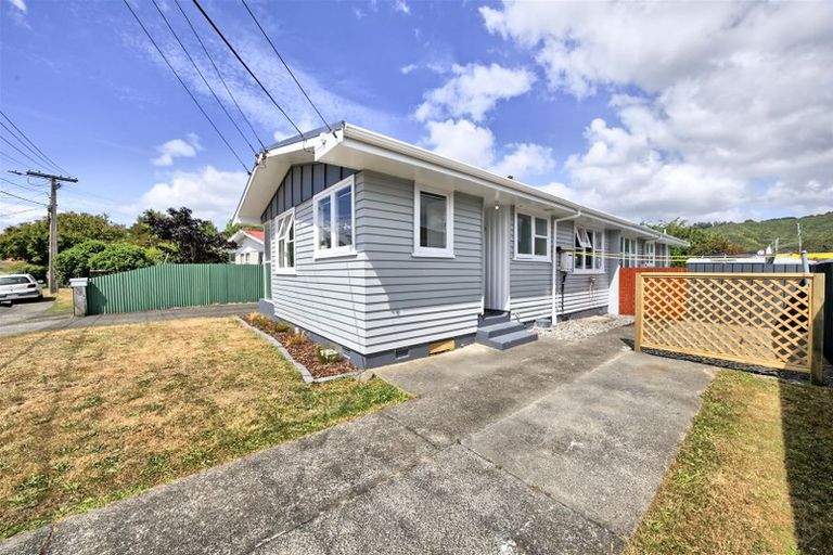 Photo of property in 1/18 Benge Crescent, Clouston Park, Upper Hutt, 5018