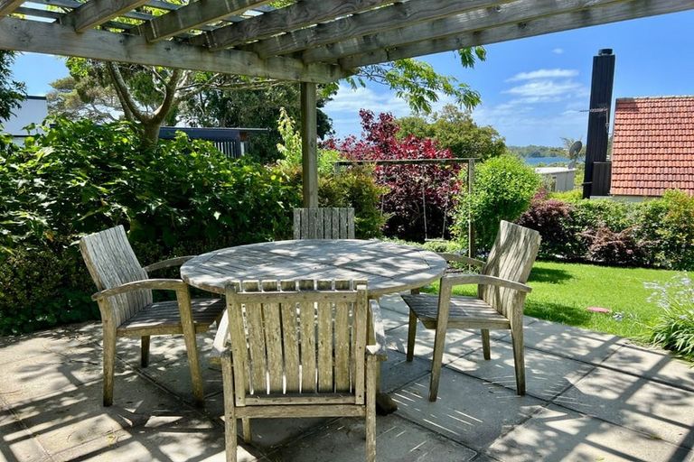 Photo of property in 1/29 Pupuke Road, Takapuna, Auckland, 0622