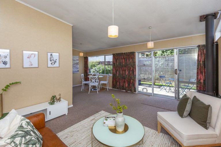 Photo of property in 6a Kingswood Grove, Raumati Beach, Paraparaumu, 5032