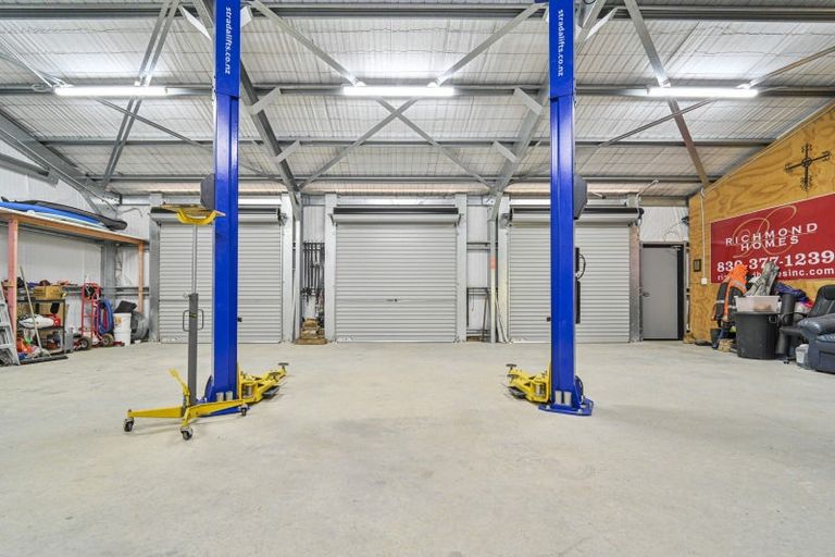 Photo of property in 1042a Kahuranaki Road, Kahuranaki, Havelock North, 4295