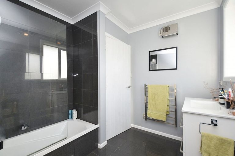 Photo of property in 30 Highfield Terrace, Newfield, Invercargill, 9812