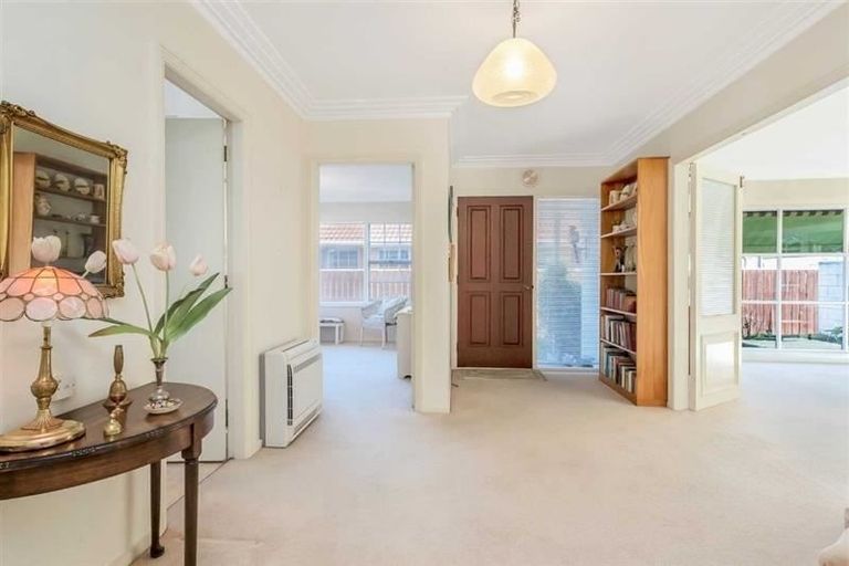 Photo of property in 37 Church Lane, Merivale, Christchurch, 8014