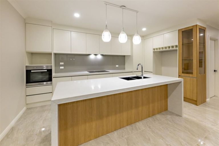 Photo of property in 38 Tinaku Road, Flat Bush, Auckland, 2019