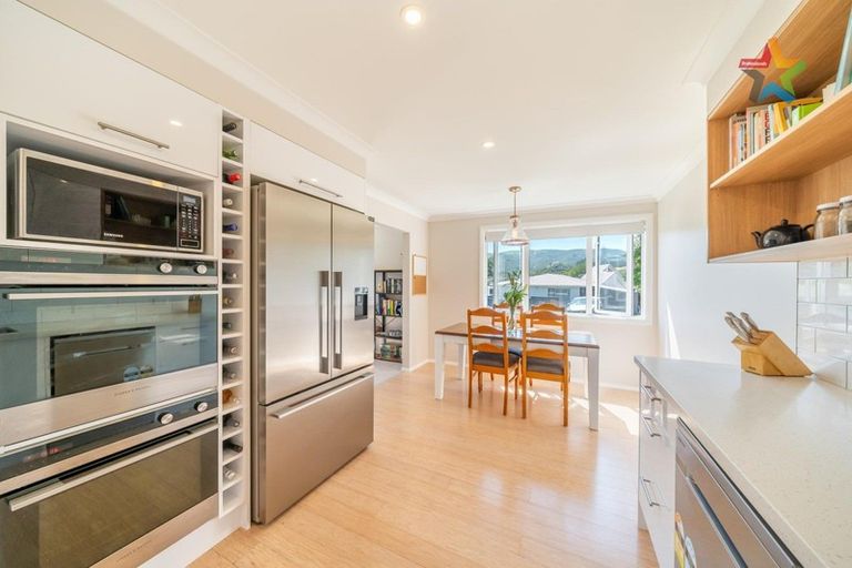 Photo of property in 2 Otira Grove, Kelson, Lower Hutt, 5010