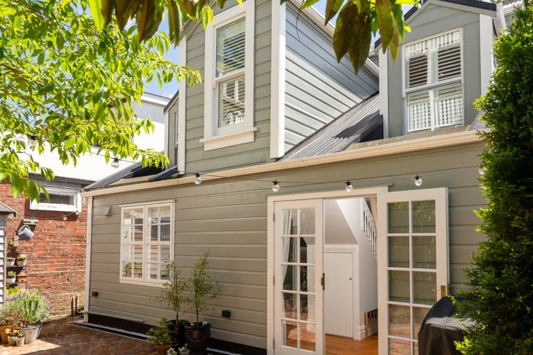 Photo of property in 247 Tinakori Road, Thorndon, Wellington, 6011