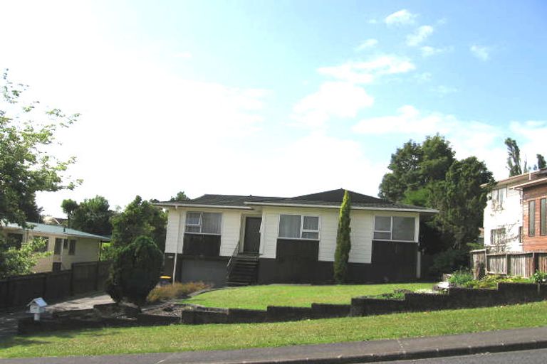 Photo of property in 25 Longreach Drive, Sunnyvale, Auckland, 0612