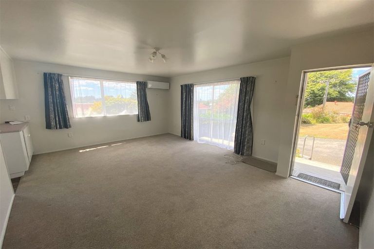 Photo of property in 73 Tuhikaramea Road, Dinsdale, Hamilton, 3204