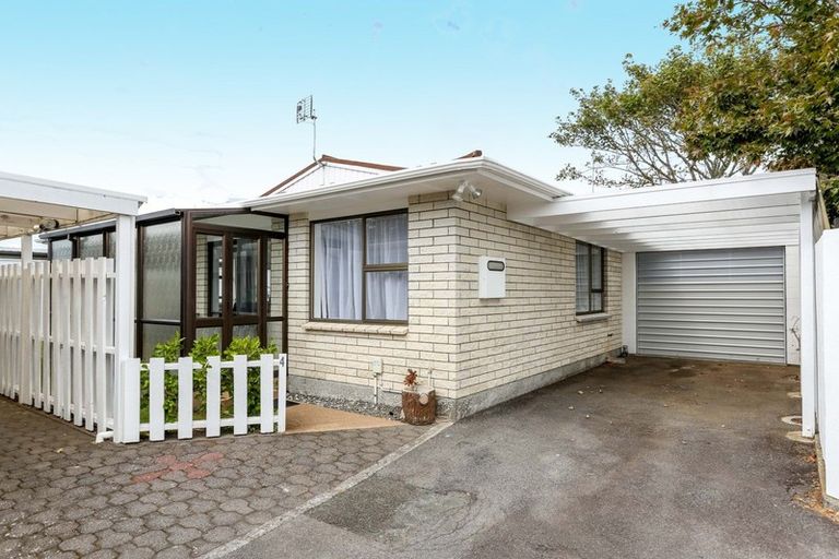 Photo of property in 4/13 Norman Street, Lower Vogeltown, New Plymouth, 4310