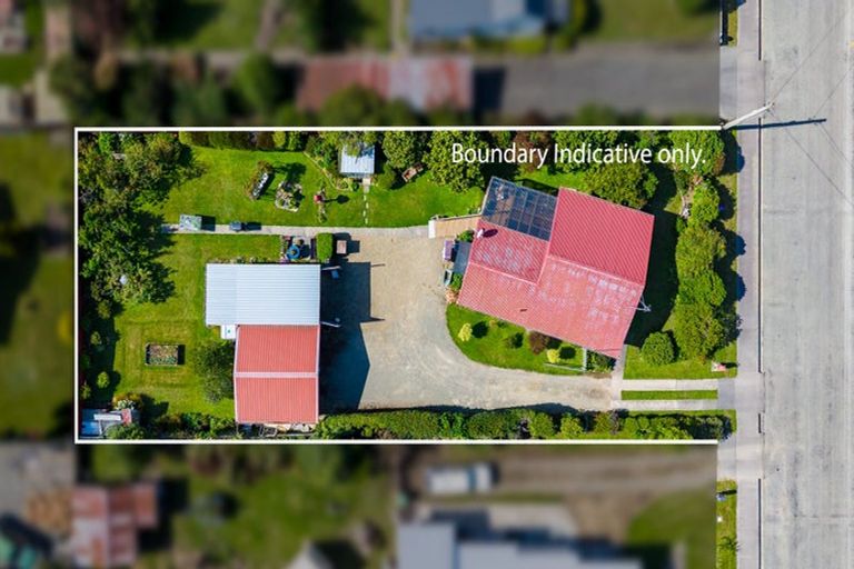 Photo of property in 16 Studholme Street, Waimate, 7924