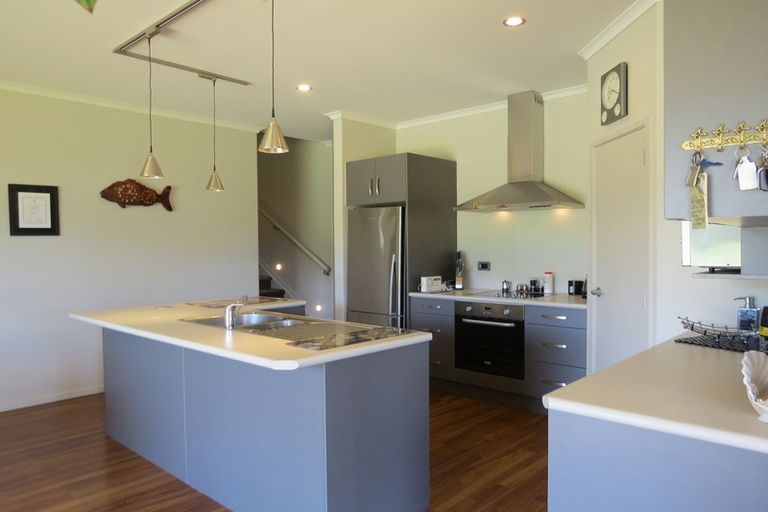 Photo of property in 15 Koromiko Drive, Coromandel, 3506