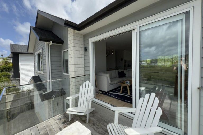 Photo of property in 144 Arran Point Parade, Orewa, 0931