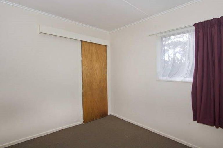 Photo of property in 2/66 Hine Road, Wainuiomata, Lower Hutt, 5014