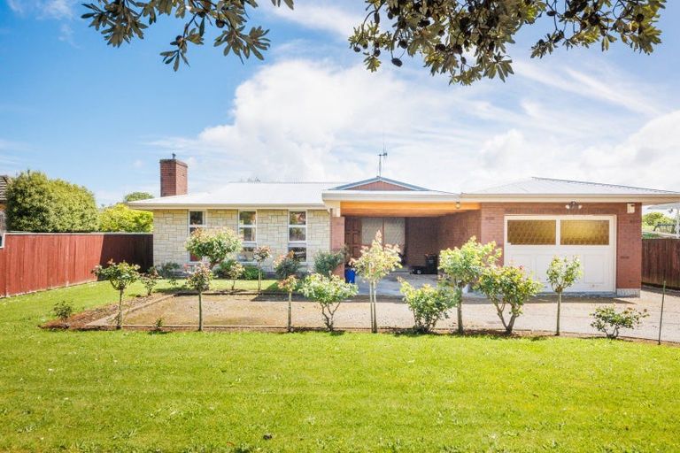 Photo of property in 15 College Street, Awapuni, Palmerston North, 4412